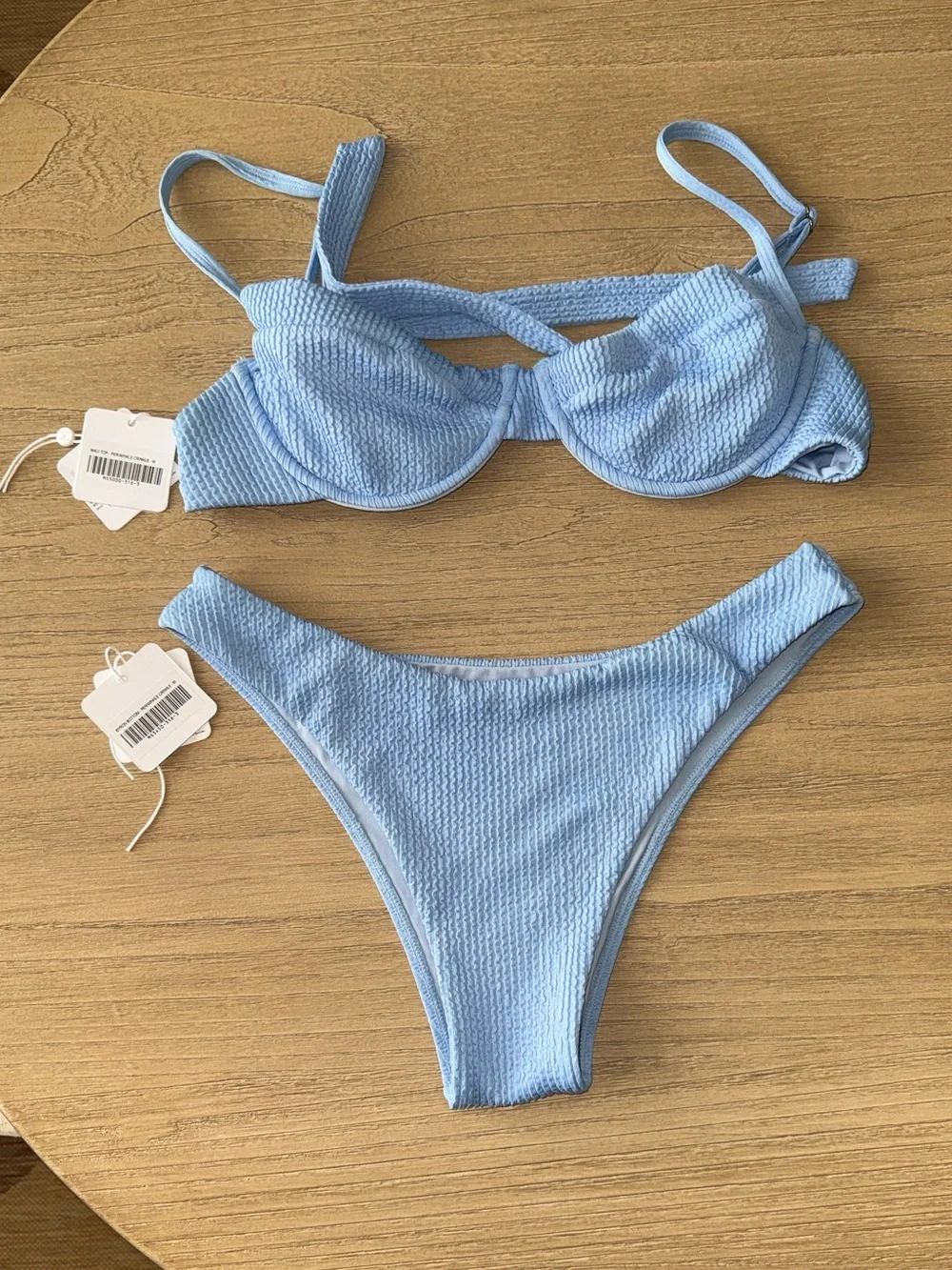 Monday swimwear bikini set - Picture 2 of 5